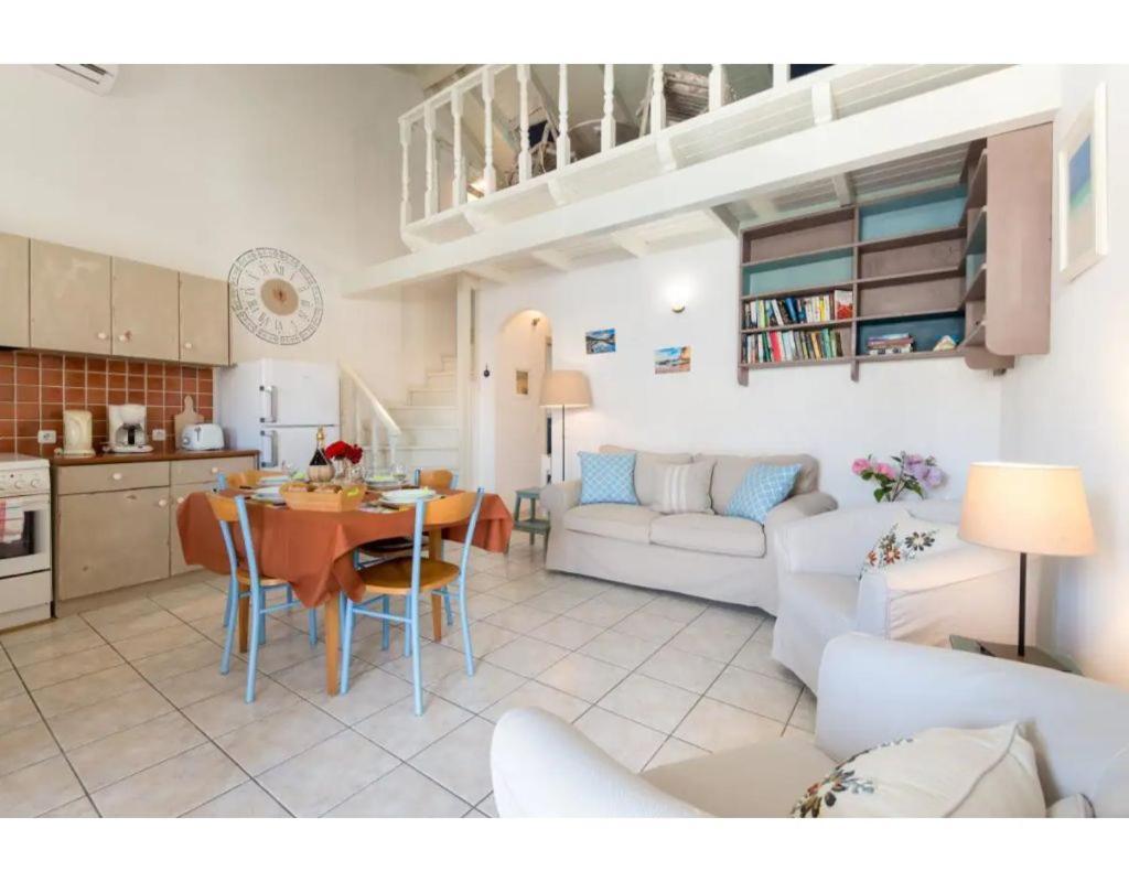 Faye'S Loft Apartment Gaios Ngoại thất bức ảnh