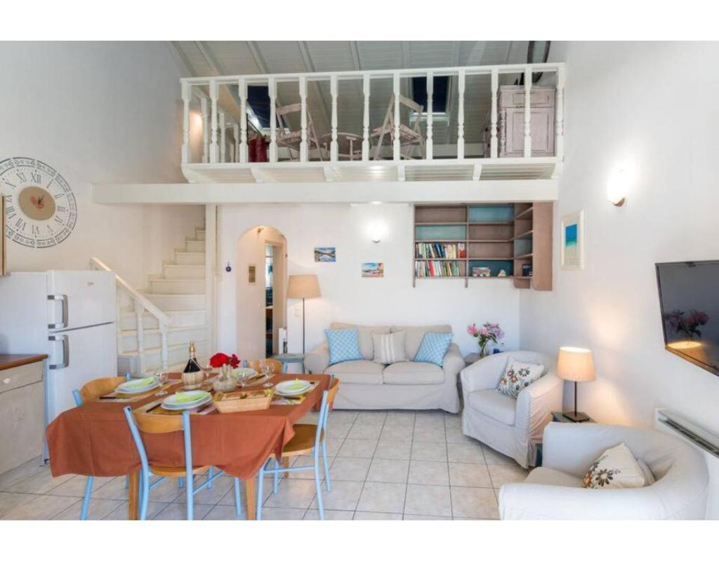 Faye'S Loft Apartment Gaios Ngoại thất bức ảnh