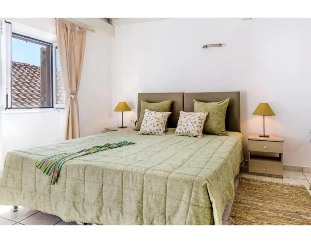 Faye'S Loft Apartment Gaios Ngoại thất bức ảnh